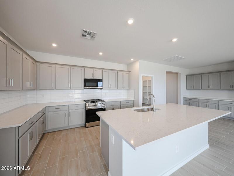 11_Rancho-Vista_by-Century-Communities_A