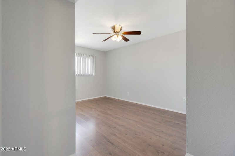 1627 E Fremont Dr-18