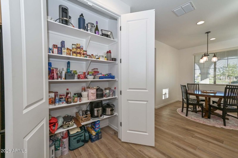 Kitchen-Pantry