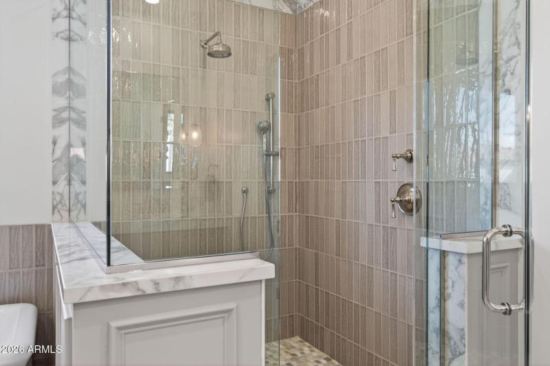 39-web-or-mls-040_REK00795