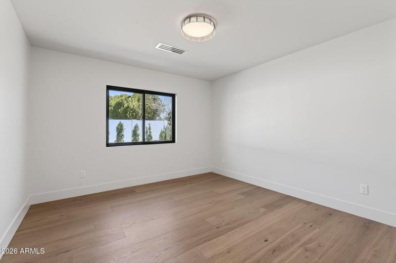 46-web-or-mls-047_REK00834