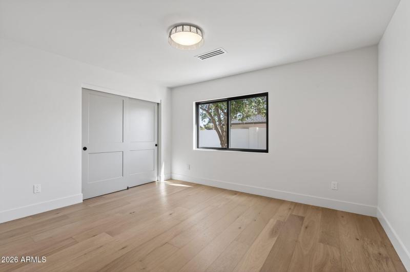 52-web-or-mls-053_REK00866