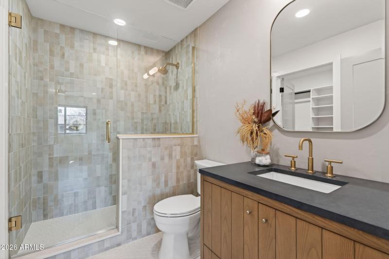 55-web-or-mls-056_REK00880