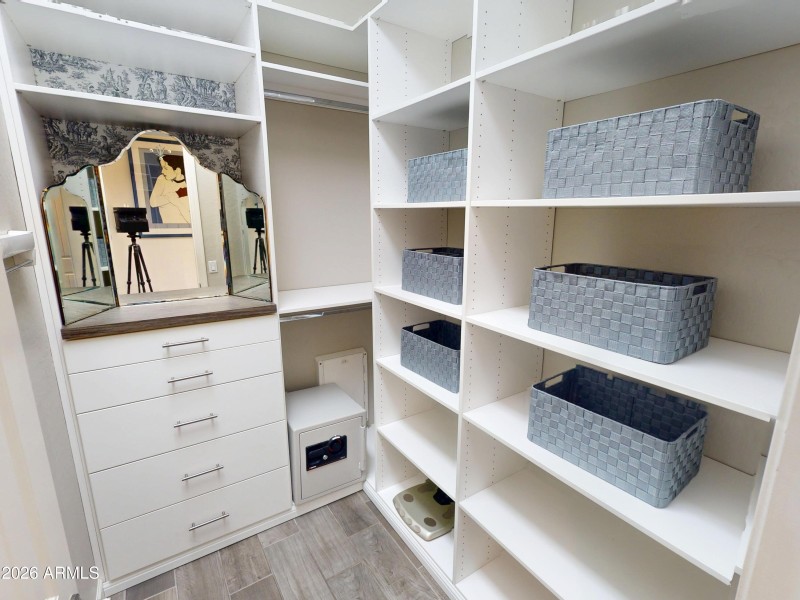 Owner's Closet (His)