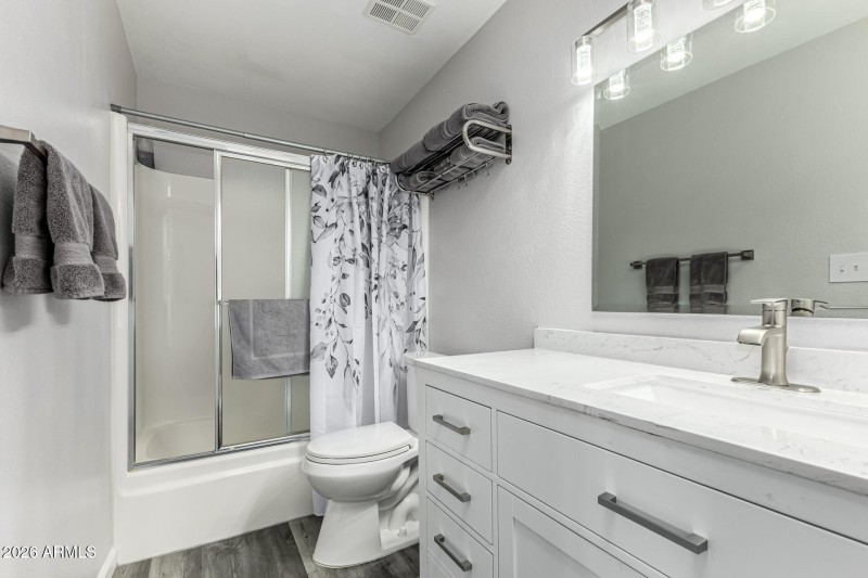 Light and bright bathroom