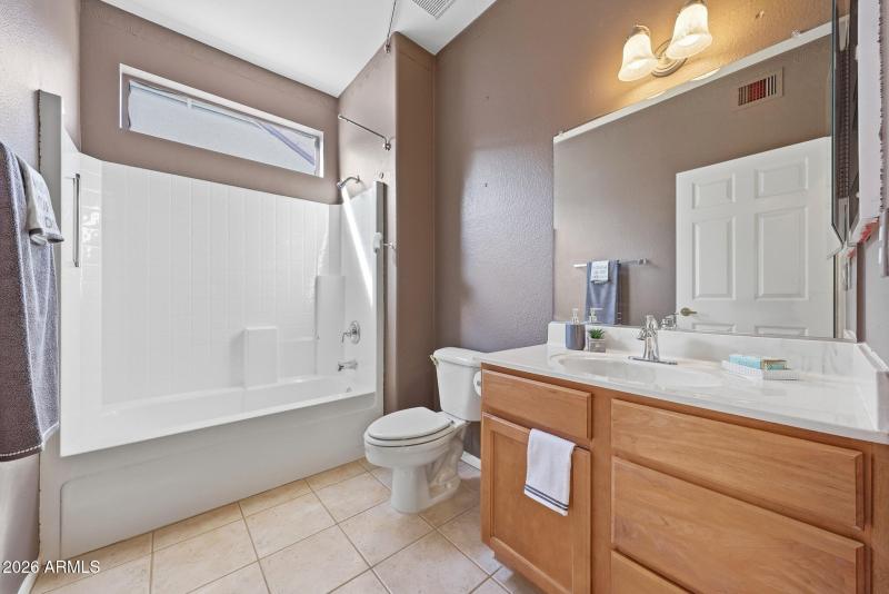 Second Bath : Guest Ready.