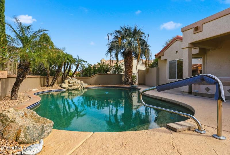 Convenient handrail.