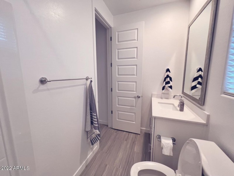 EA05C90A-8299-46FE-9ADA-75913455FBC0