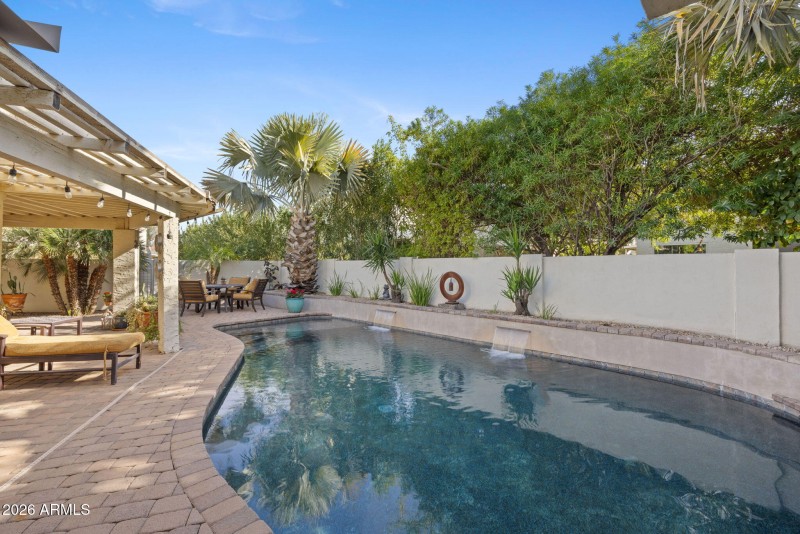 PebbleTec pool /waterfall features