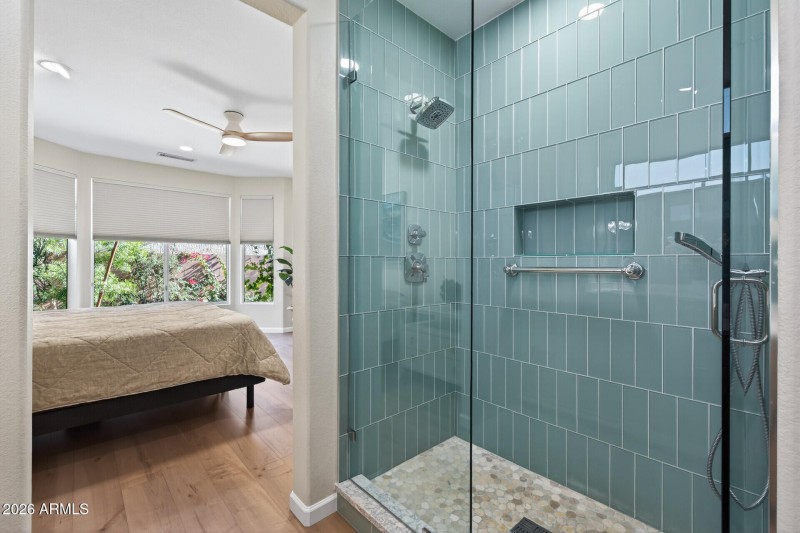 Floor to cieiling tiled shower