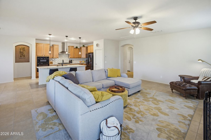 26864 W Piute Ave-30