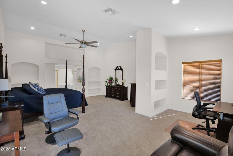 11-web-or-mls-P1525756