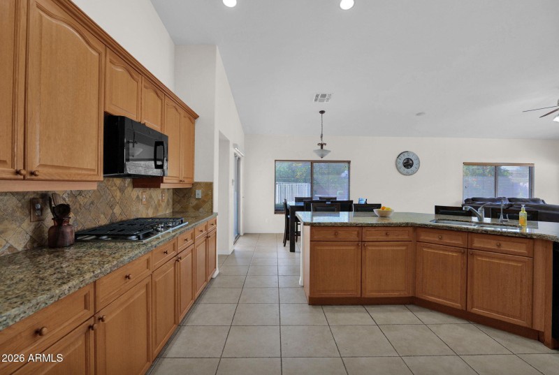 24-web-or-mls-P1525802