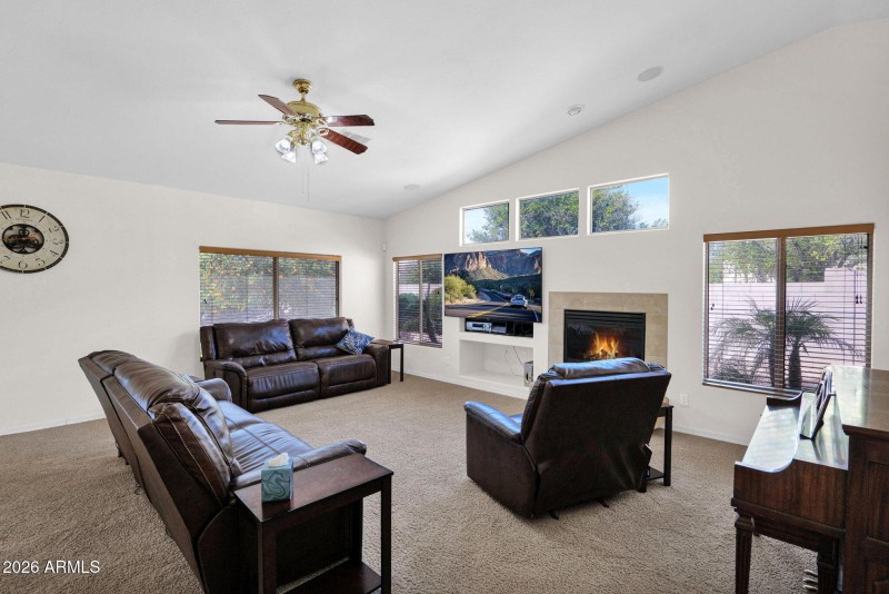 33-web-or-mls-P1525818