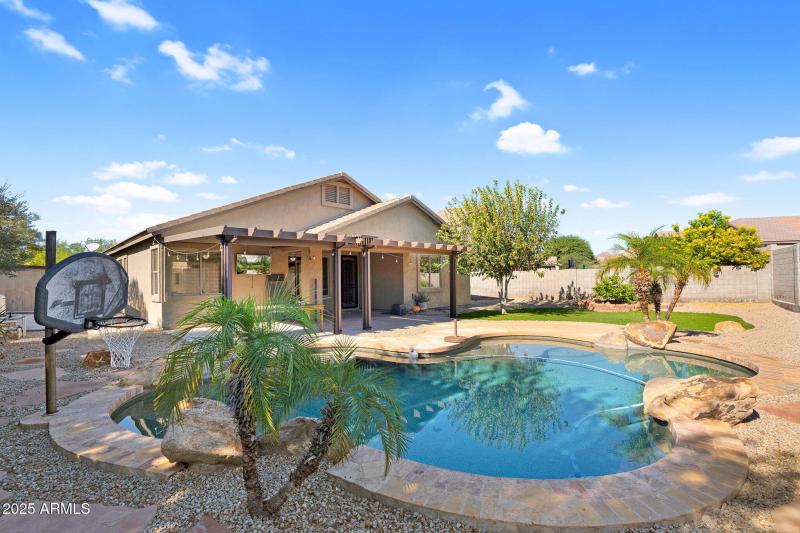 35-web-or-mls-7431 E Norwood St-42