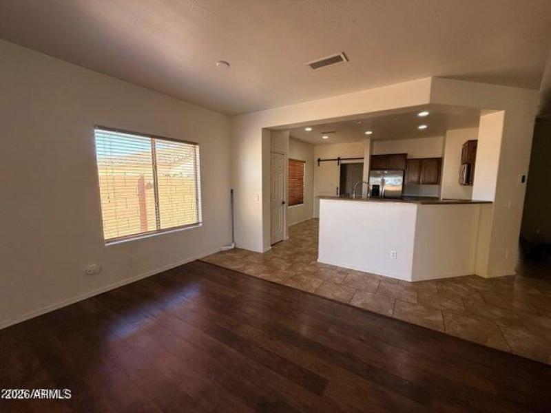 20251017232129875900000000-o