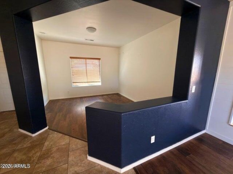 20251017232350221347000000-o