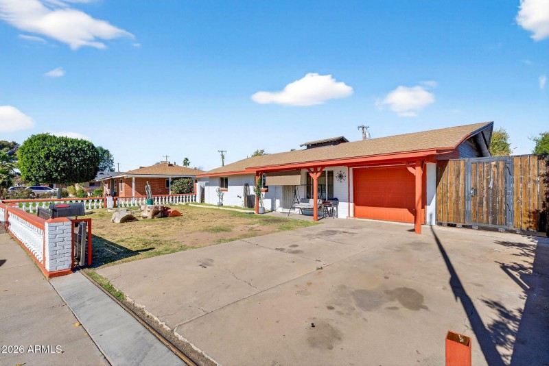 3-web-or-mls-01-W Flower St