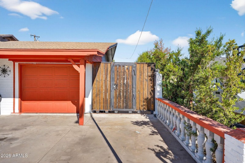 4-web-or-mls-04-W Flower St