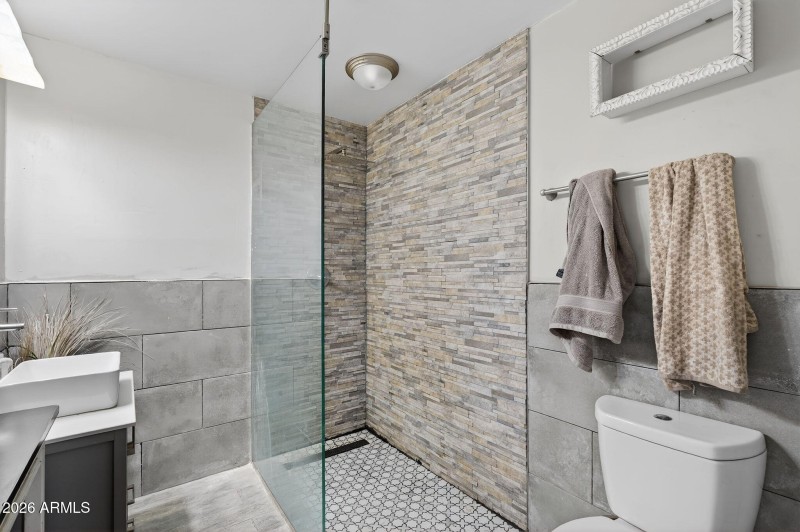 21-web-or-mls-21-W Flower St