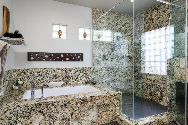 Air jet tub and large shower