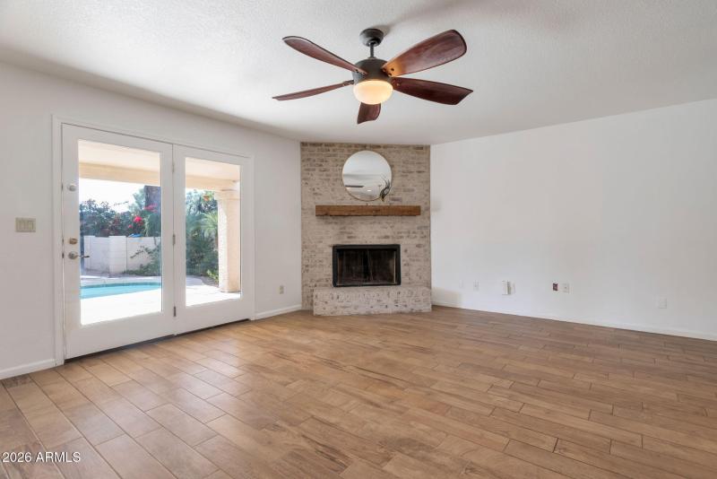 12-web-or-mls-QP-0566