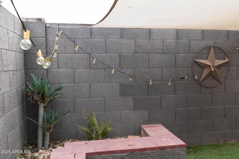 Glendale Home (10 of 29)