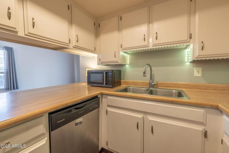 Glendale Home (20 of 29)