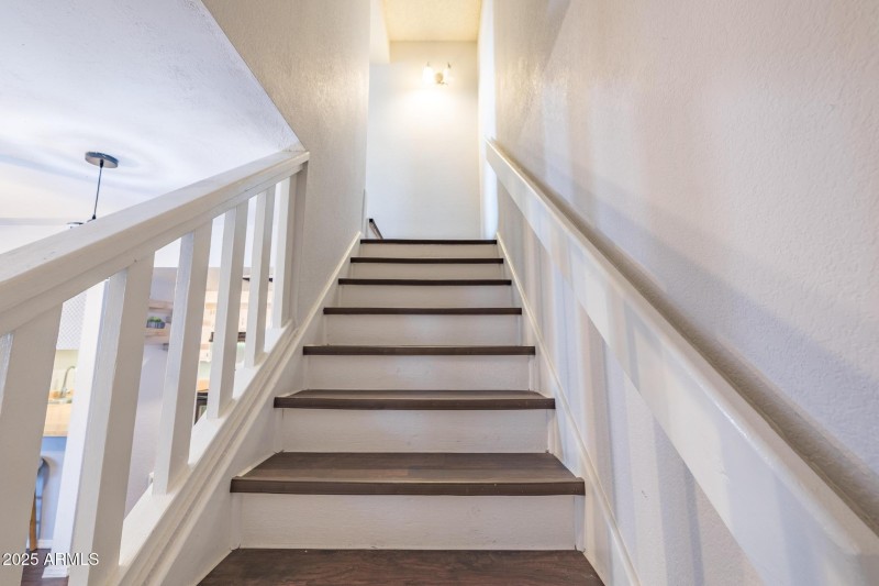 Glendale Home (25 of 29)