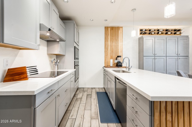 4416 N 27th Way - MLS-15