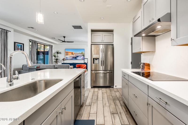 4416 N 27th Way - MLS-18