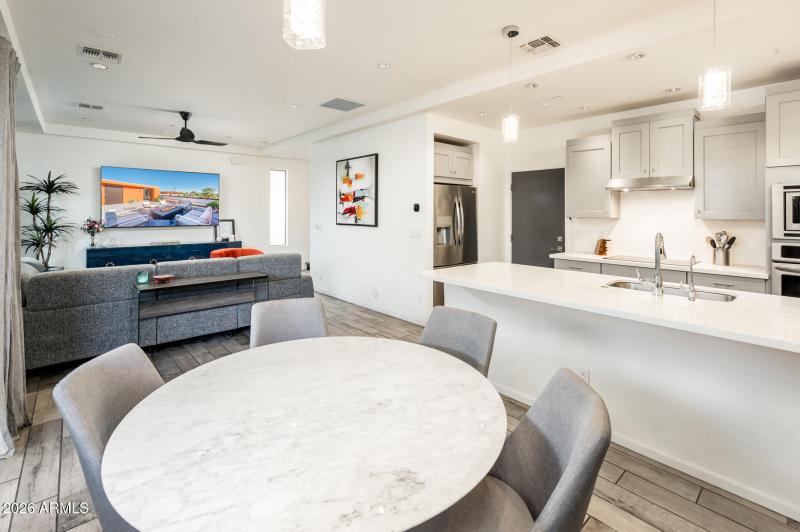 4416 N 27th Way - MLS-20