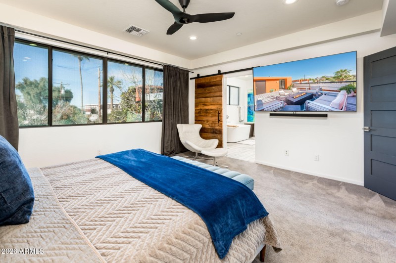 4416 N 27th Way - MLS-25