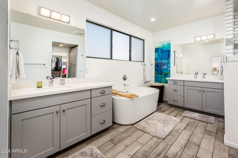 4416 N 27th Way - MLS-26