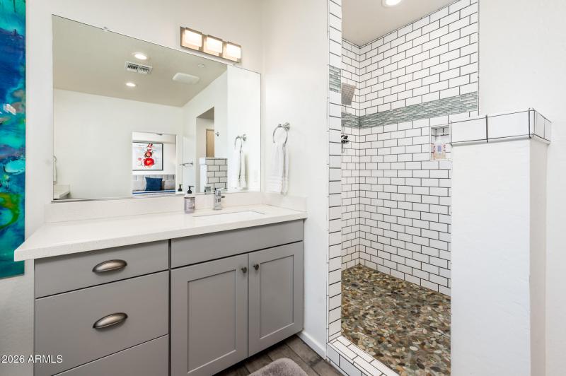 4416 N 27th Way - MLS-28