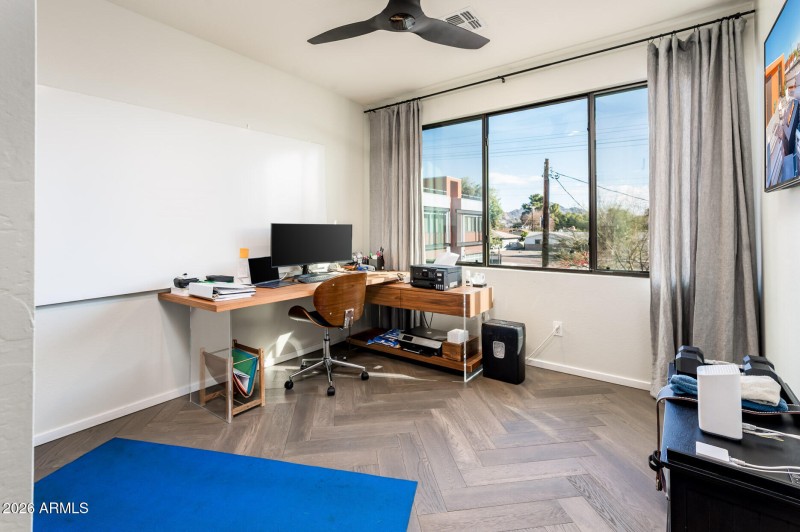 4416 N 27th Way - MLS-34