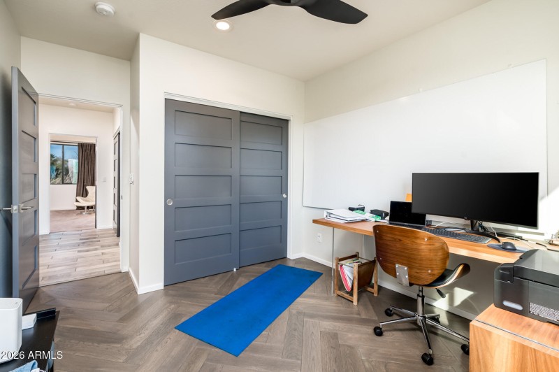 4416 N 27th Way - MLS-35