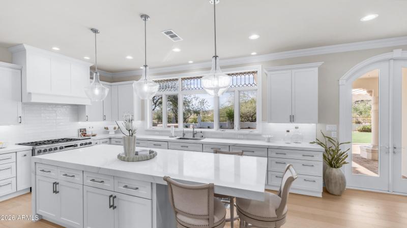 Desert Views From Gourmet Kitchen