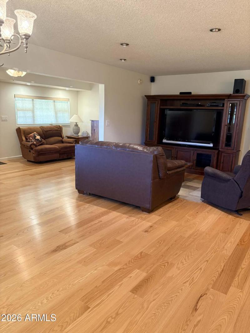 att.kJMuxdpbaNUBH81G4MzEiB3UNE4w2y3ImMr1