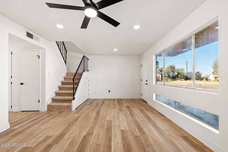 950 S Valencia Unit 14 - 06