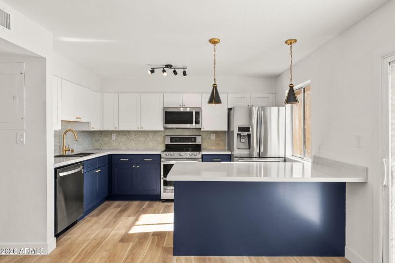 950 S Valencia Unit 14 - 09