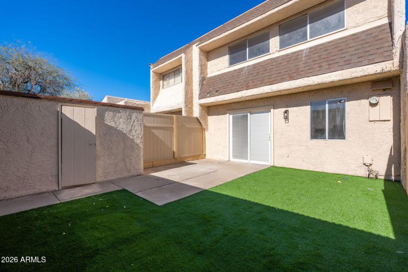 950 S Valencia Unit 14 - 28