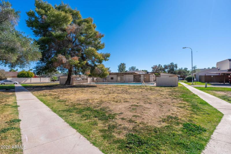 950 S Valencia Unit 14 - 29