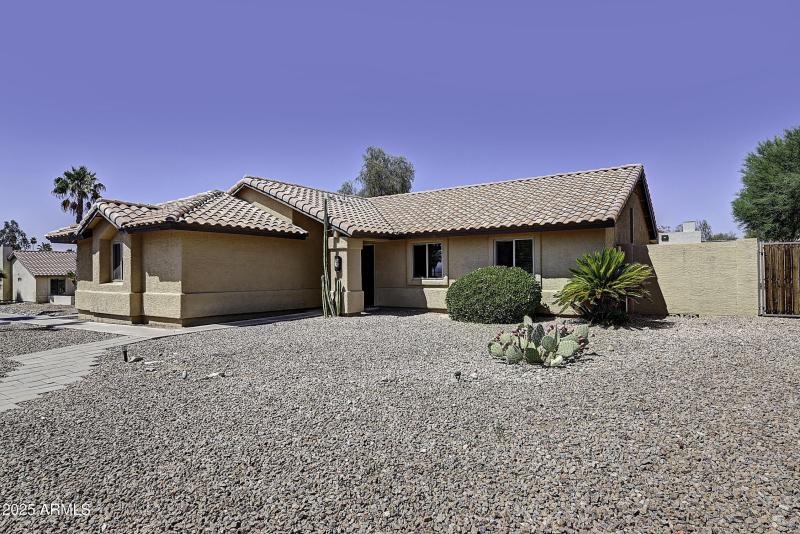 14004 N Sussex Pl (10)