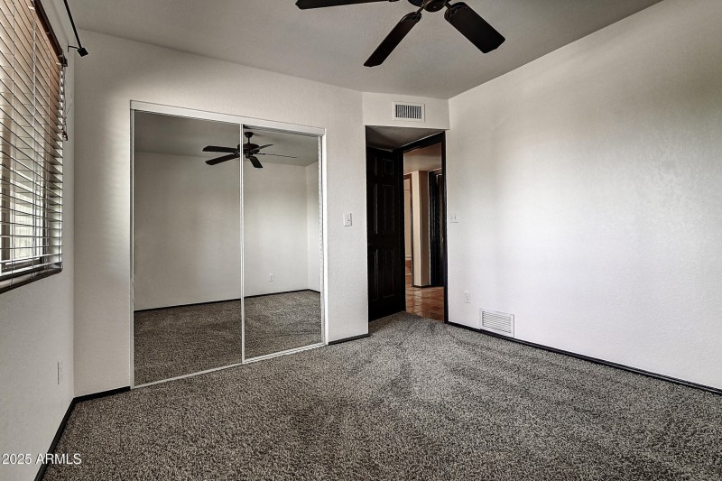 14004 N Sussex Pl (34)