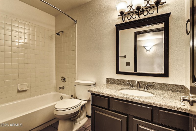 14004 N Sussex Pl (37)