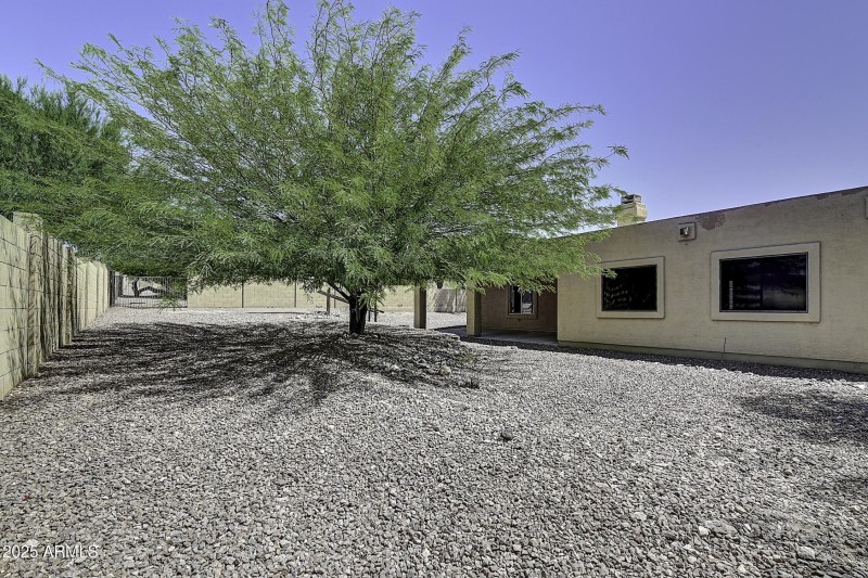 14004 N Sussex Pl (15)