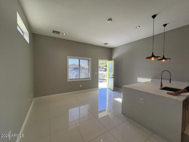 4515 A - Living/Kitchen