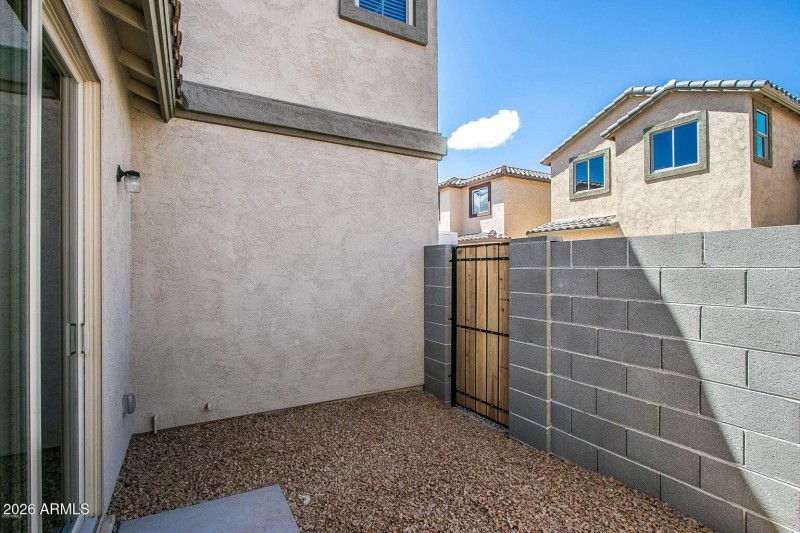 20200410131727000477000000-o