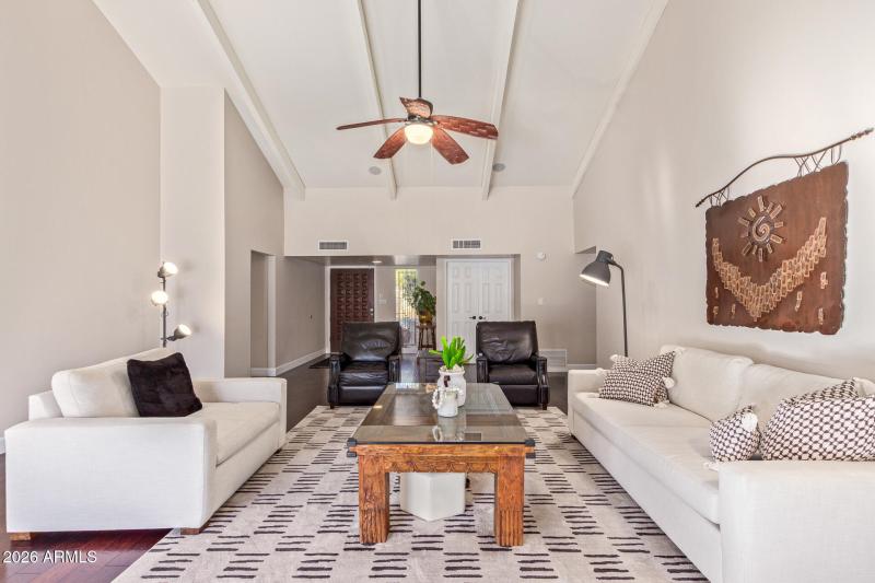 CITRUS LIVING ROOM 1